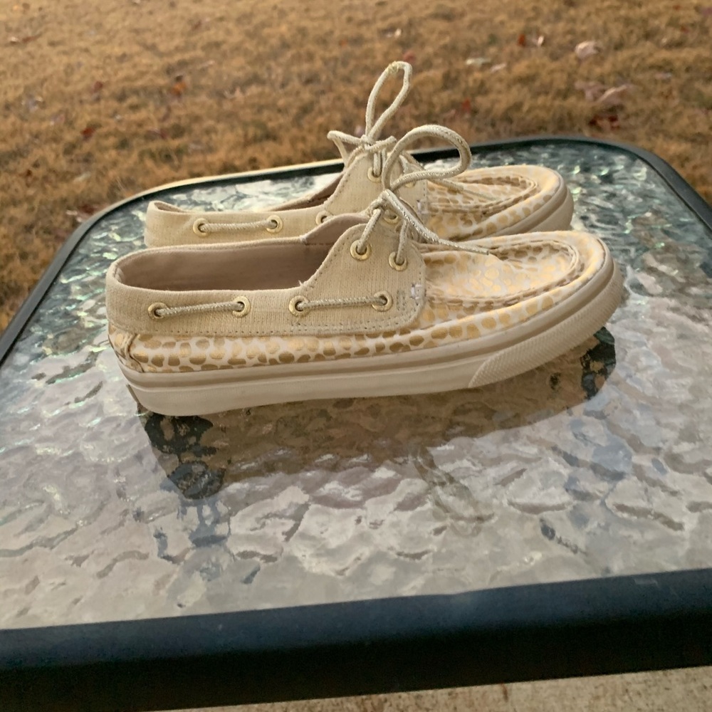 ⭐️FINAL SALE⭐️Sperry Girl’s Gold and White Shoes